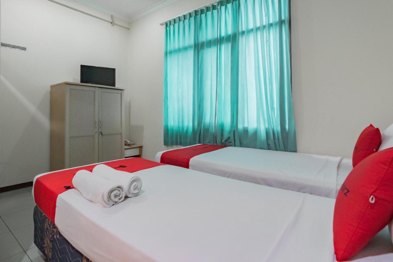 Reddoorz @ Achino Hotel Bandung Exterior foto