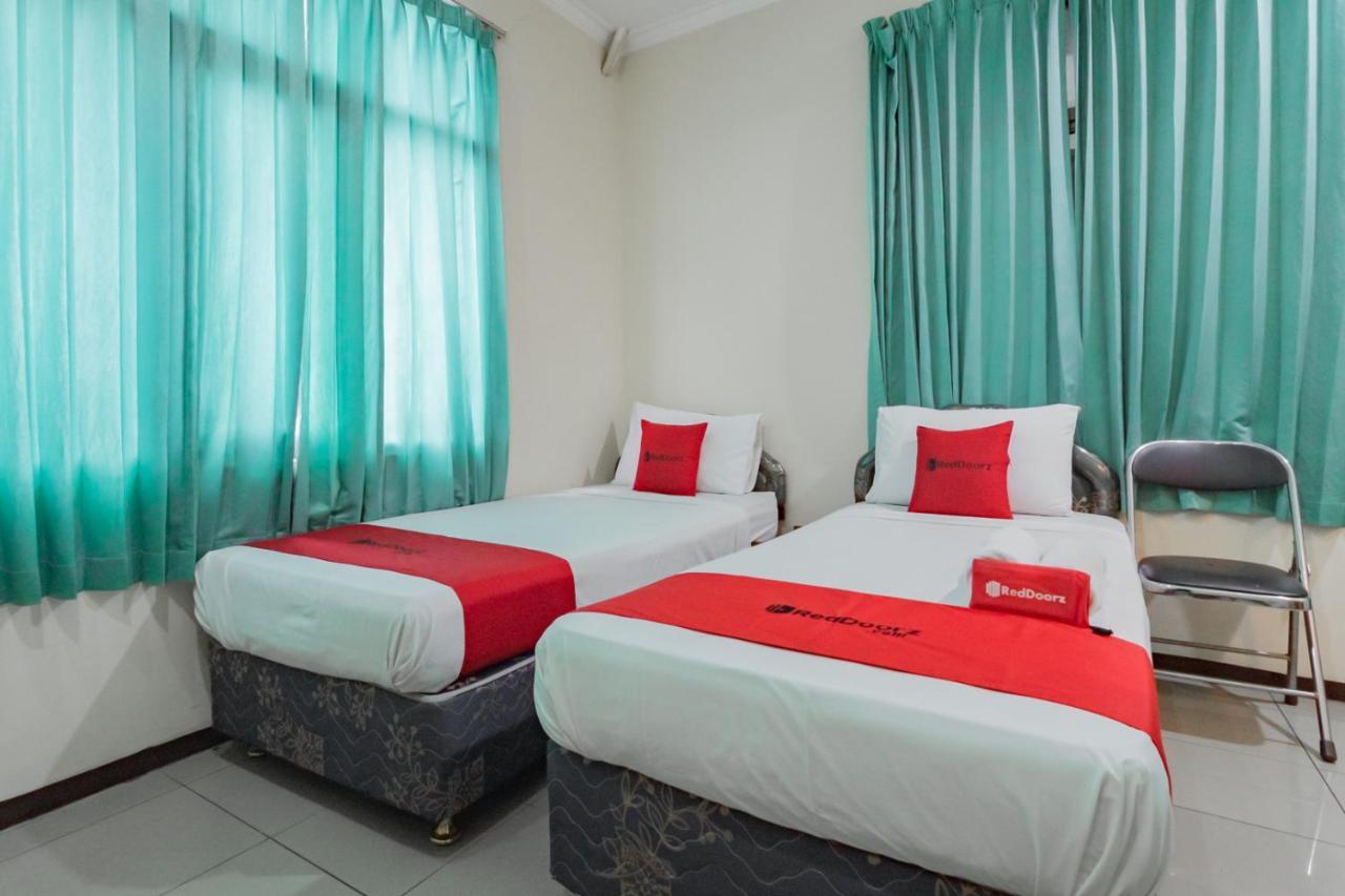 Reddoorz @ Achino Hotel Bandung Exterior foto